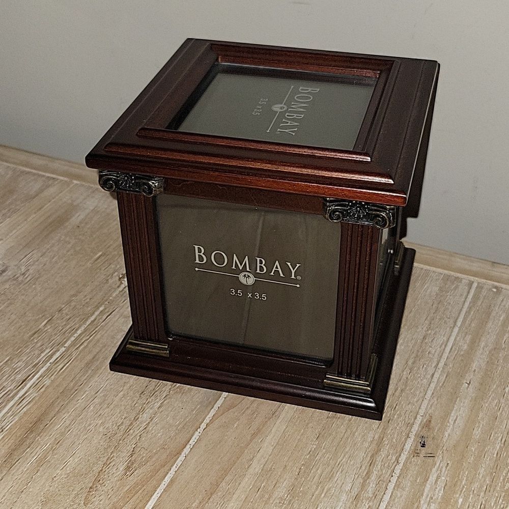 THE BOMBAY COMPANY Wood 3.5” x 3.5” Photo Picture Frame Storage Box Y2K - Picture 2 of 6